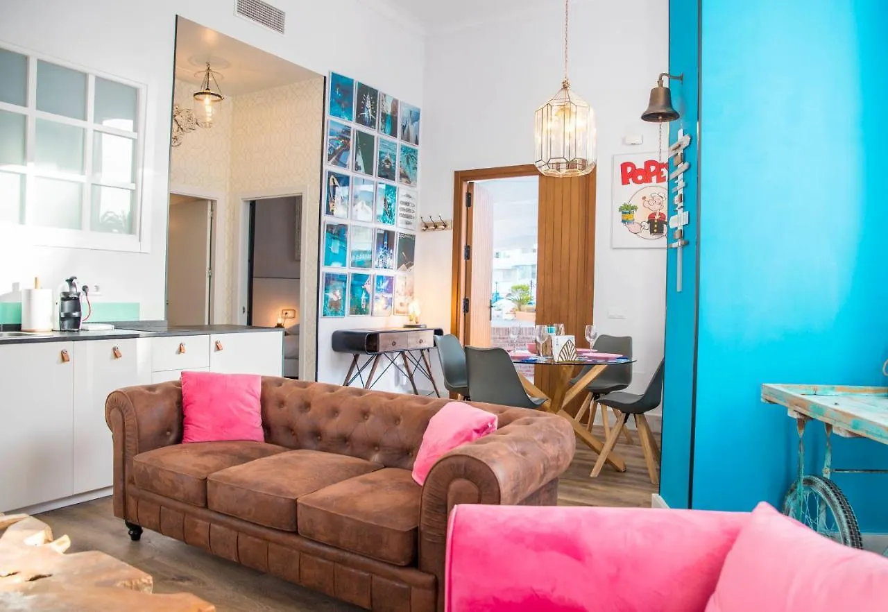 Popeye Suite: Puerto Marina Island Retreat with Rooftop Pool Benalmadena Apartment