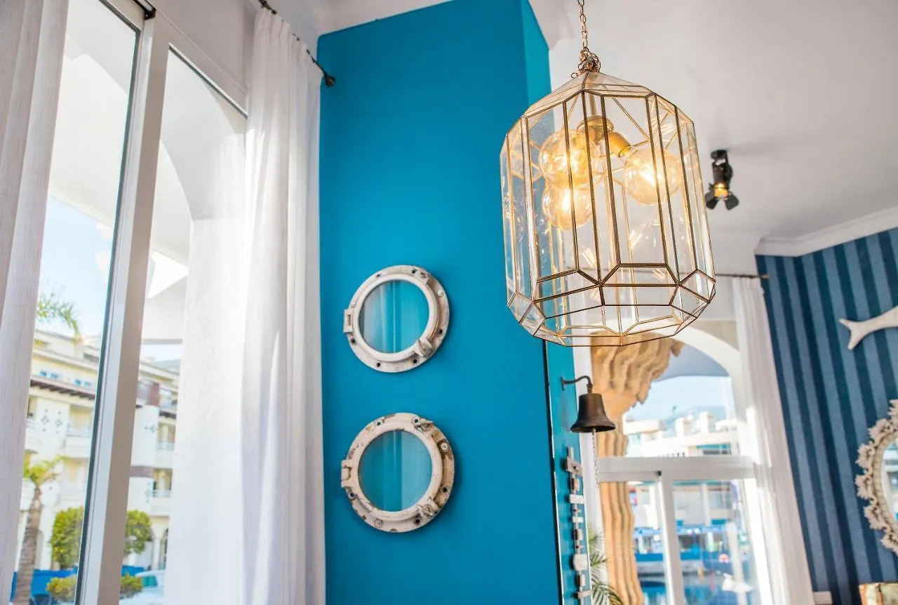 Apartment Popeye Suite: Puerto Marina Island Retreat with Rooftop Pool Benalmadena Spain