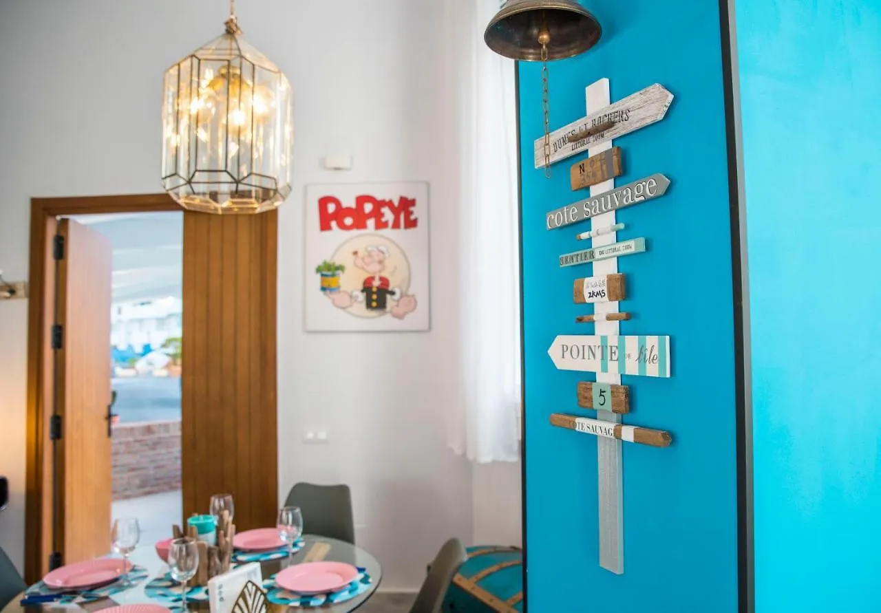 Popeye Suite: Puerto Marina Island Retreat with Rooftop Pool Benalmadena Spain