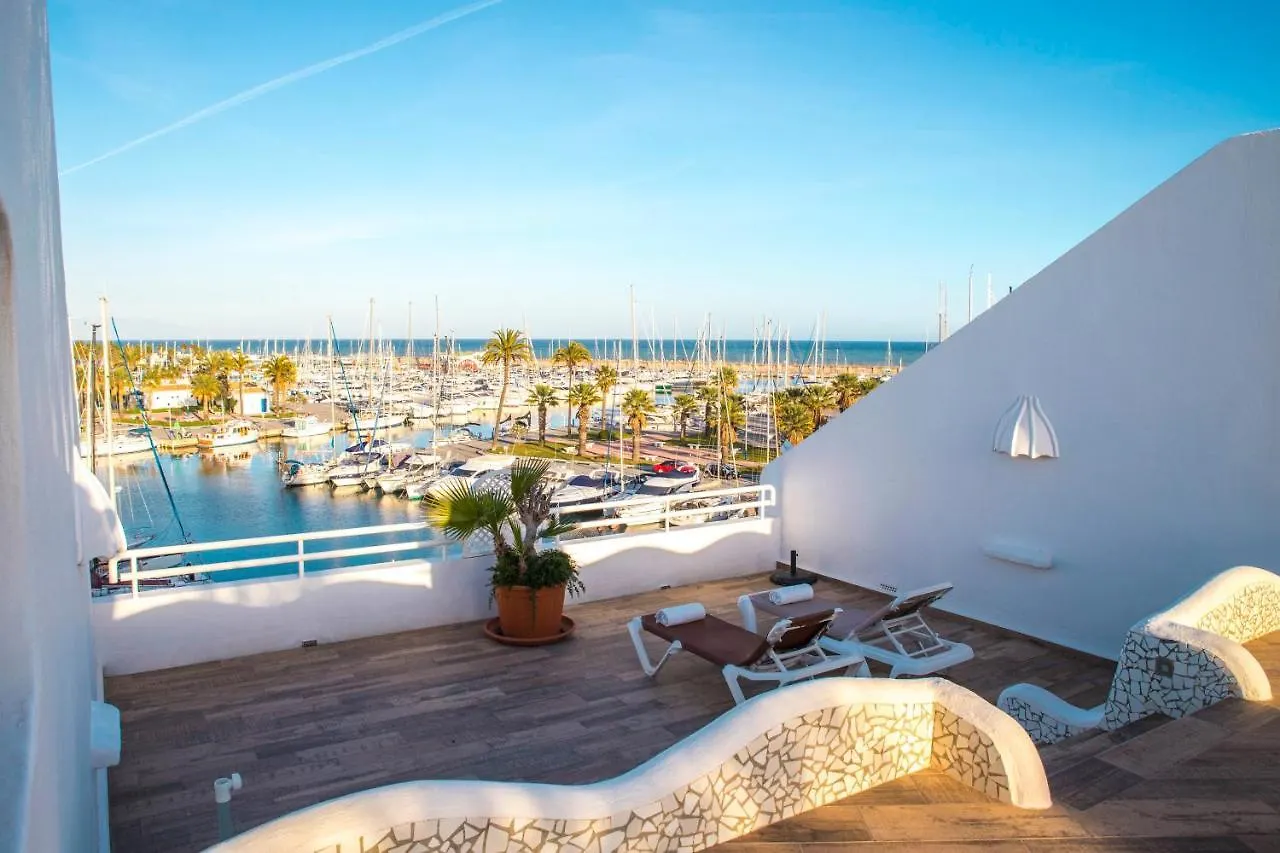Popeye Suite: Puerto Marina Island Retreat with Rooftop Pool Benalmadena 0*,  Spain